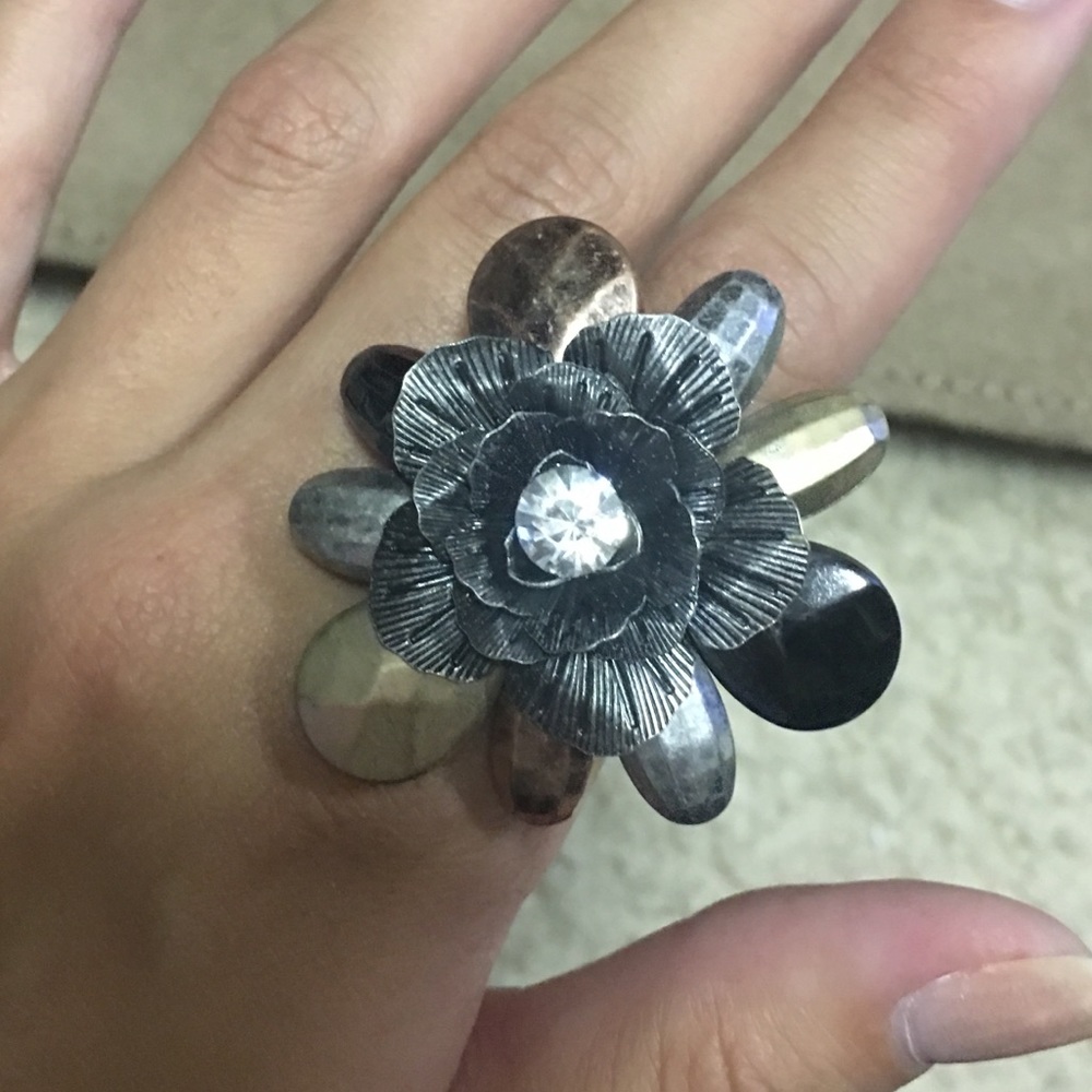big flower ring